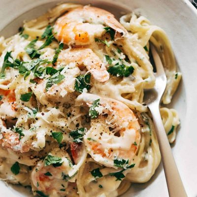 A picture of Garlic Butter White Wine Shrimp Linguine