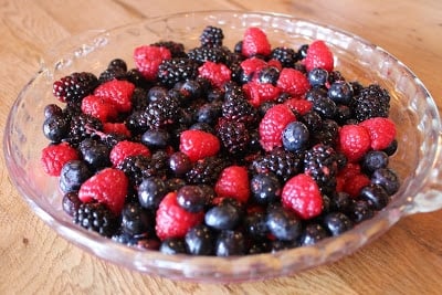Summer-berry-crisp-step-5