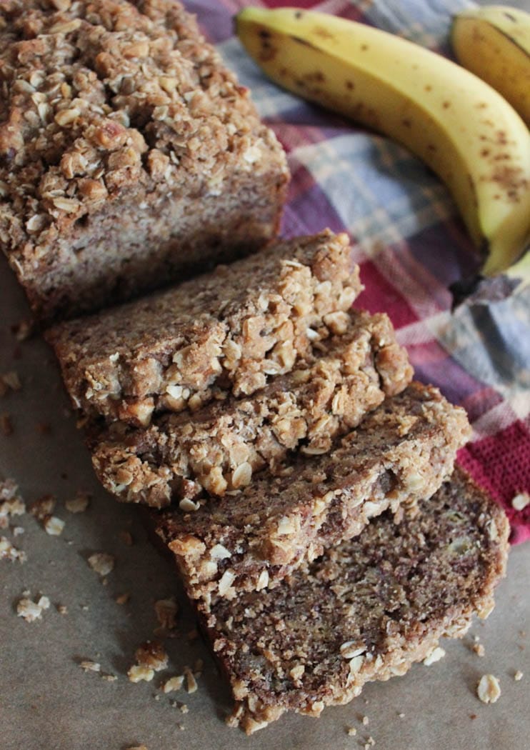 Banana-Bread-with-Walnut-Crumble-1