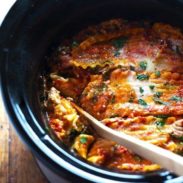 Super Easy Skinny Veggie Crockpot Lasagna - a handful of simple ingredients for a healthy family dinner. | https://power-back.today
