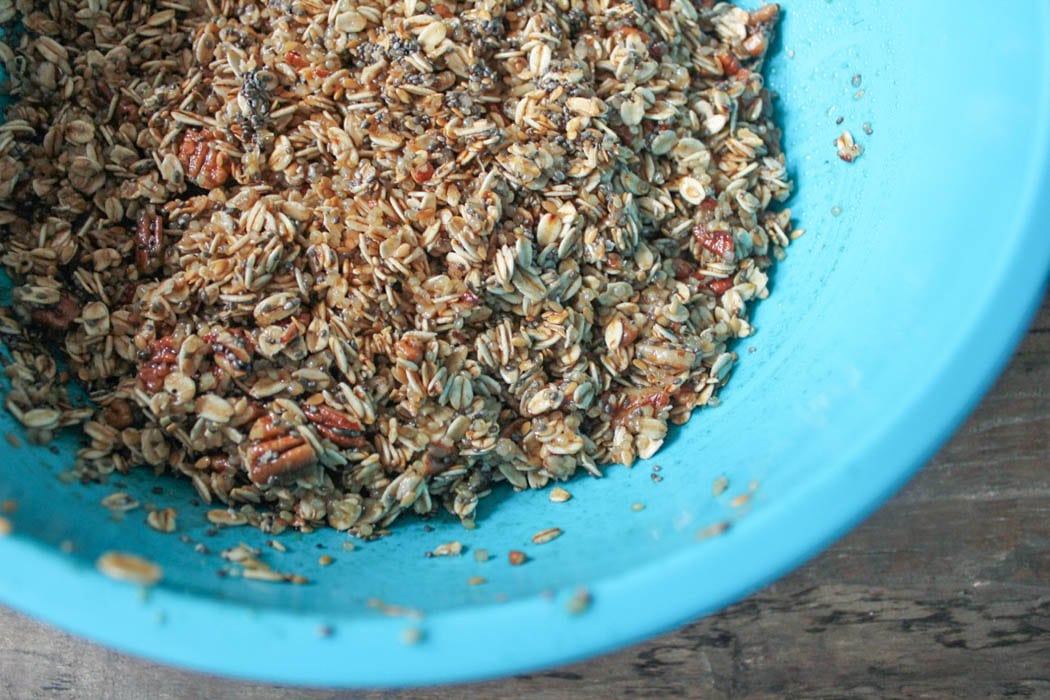 dark-chocolate-cherry-granola-with-crunchy-quinoa-vegan-gluten-free-step-4