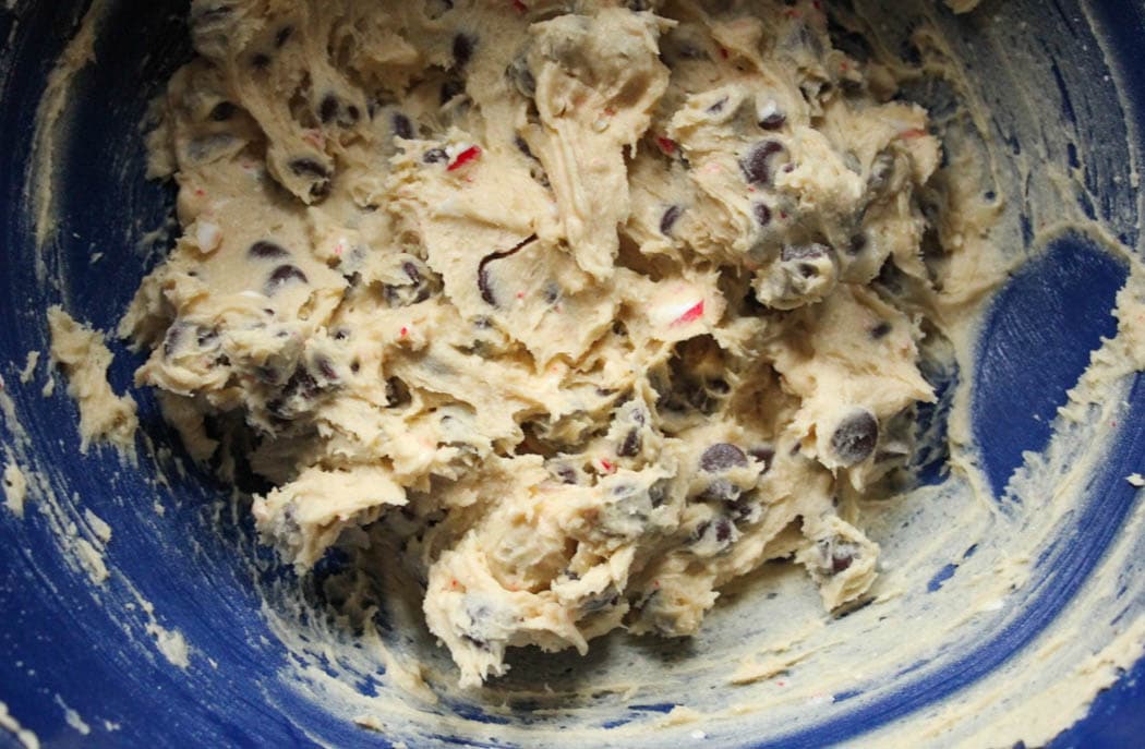 peppermint-chocolate-chip-blondie-bites-step-6