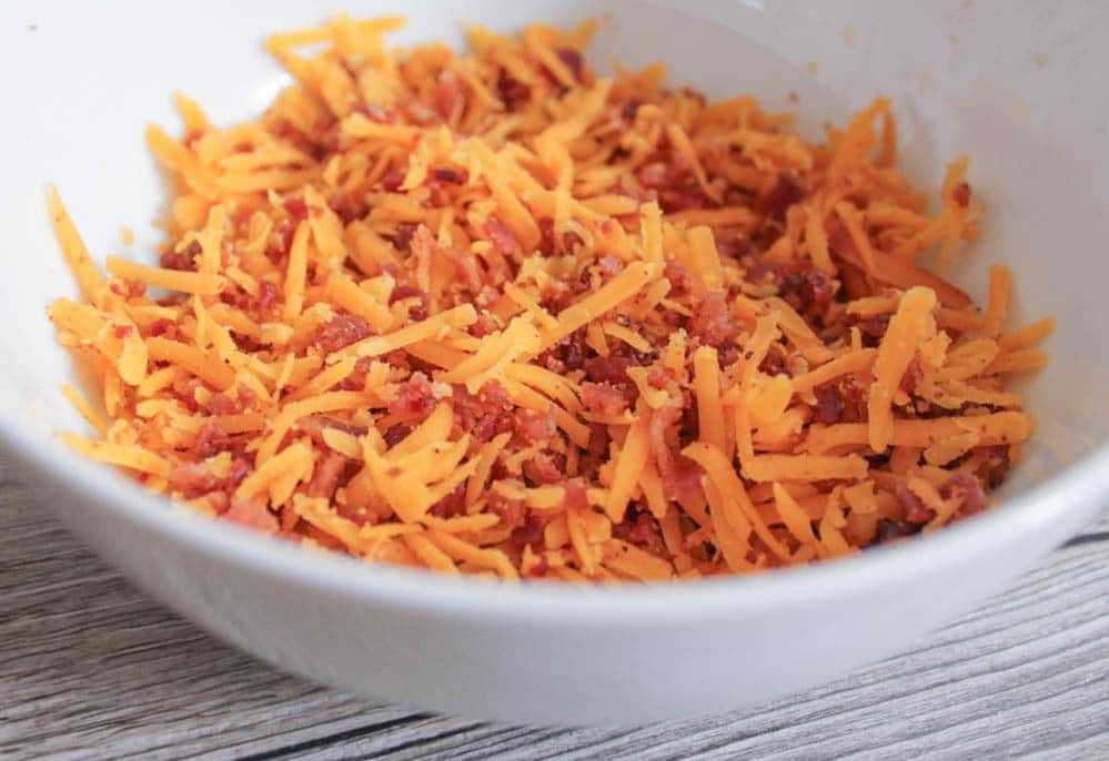 Bacon-and-smoked-cheddar-stuffed-cheeseburger-sliders-with-jalapeno-relish-step-2