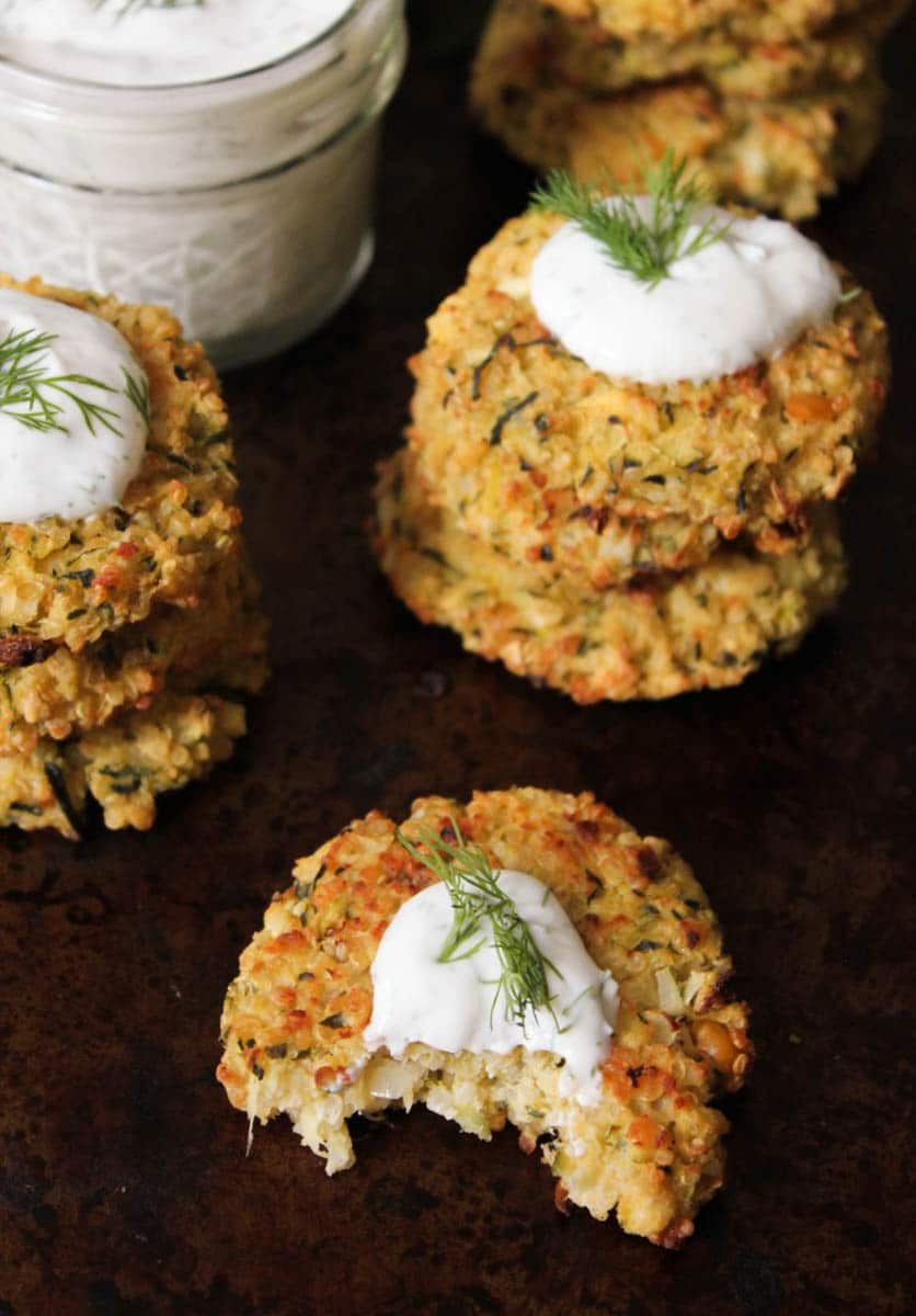 gluten-free-baked-zucchini-quinoa-cakes-with-dill-yogurt-sauce-10
