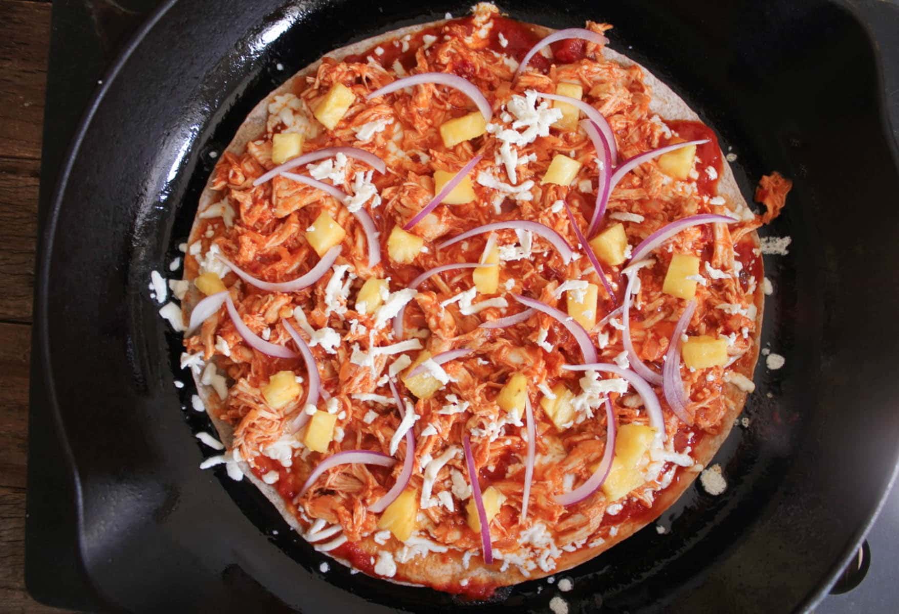 chipotle-chicken-tortilla-pizzas-with-pineapple-and-cilantro-step-6