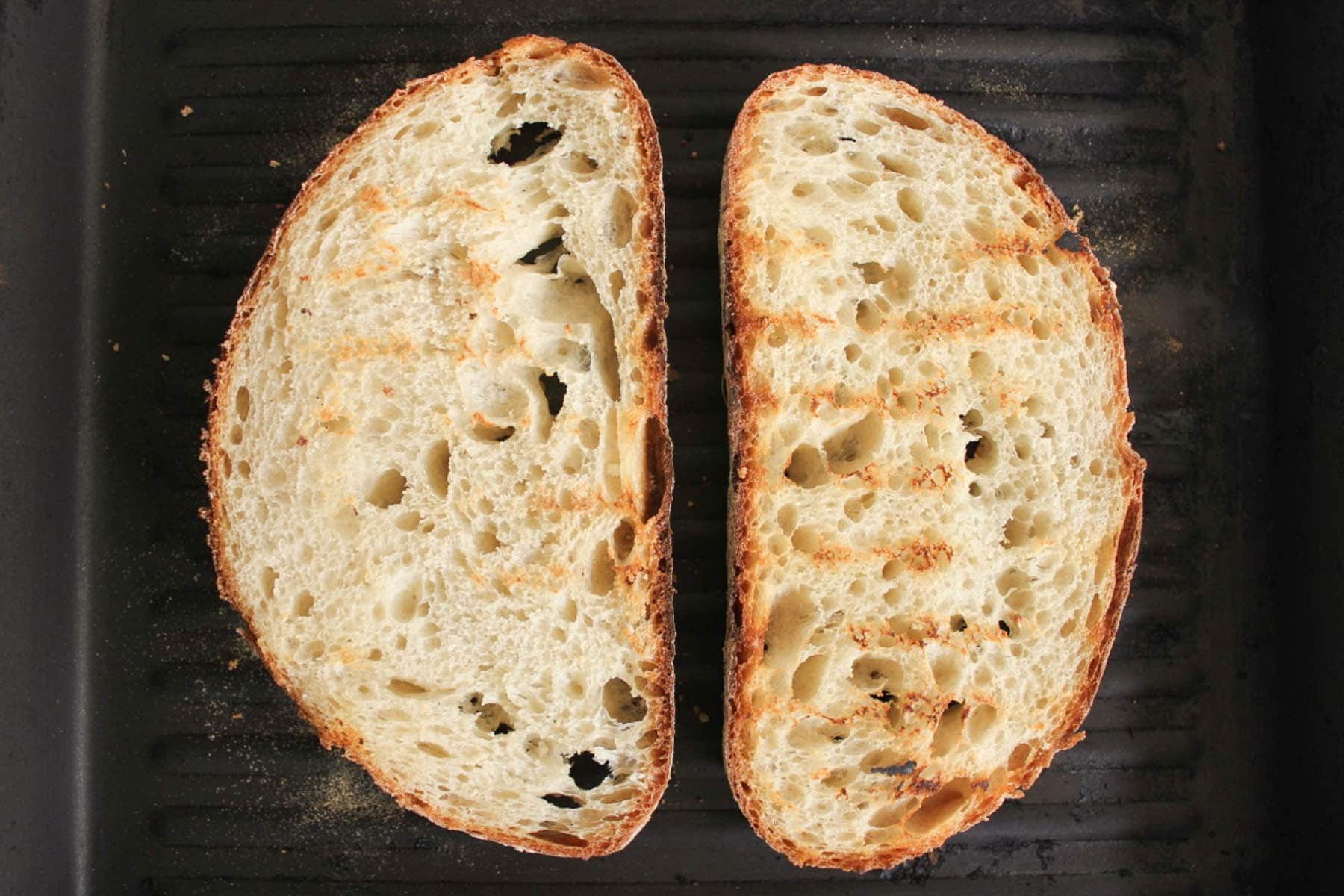 Open-Face-Barbecue-Chicken-Club-with-Guacamole-and-Bacon-step-7