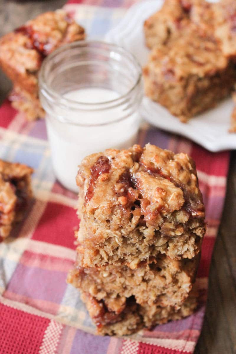 Peanut-Butter-and-Jelly-Snack-Cake-5