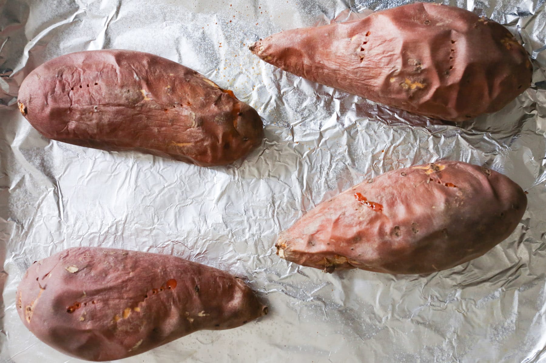 vegetarian-loaded-sweet-potatoes-with-cherry-tomato-pico-de-gallo-step-1